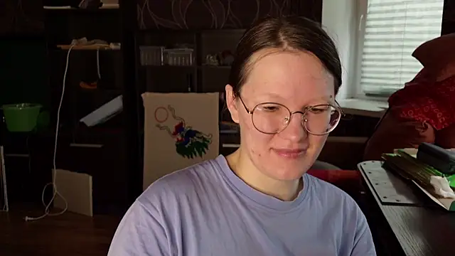 MiriamOr online show from October 26, 2025, 7:42 am