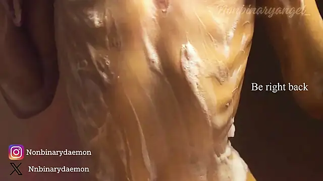 Snapshot of Nonbinaryangel_ chatting on February 23, 2025, 12:51 am Nonbinaryangel online show from February 23, 2025, 12:51 am