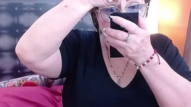 Snapshot of sandra_20 chatting on October 16, 2025, 10:34 am sandra 20 online show from October 16, 2025, 10:34 am