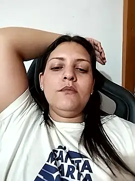 Mia Hampton online show from September 21, 2025, 3:11 am