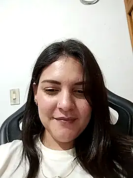 Mia Hampton online show from November 29, 2025, 2:01 am