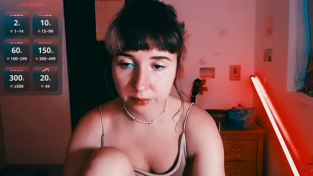 Cosmo Riri online show from May 31, 2026, 5:24 am