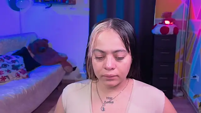 Cuttiealice online show from November 9, 2025, 11:36 am