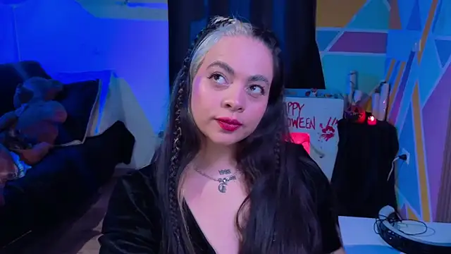 Cuttiealice online show from October 30, 2025, 7:55 pm