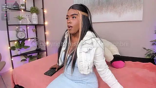 Snapshot of Briana_Wells_ chatting on November 27, 2025, 1:33 pm Briana Wells online show from November 27, 2025, 1:33 pm