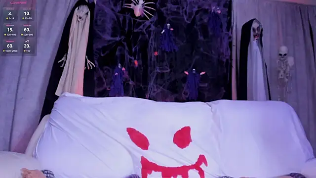 Snapshot of Briana_Wells_ chatting on October 22, 2025, 1:21 pm Briana Wells online show from October 22, 2025, 1:21 pm