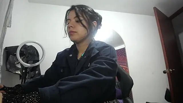 Snapshot of Yourmadame_P chatting on February 17, 2026, 3:48 am Yourmadame P online show from February 17, 2026, 3:48 am