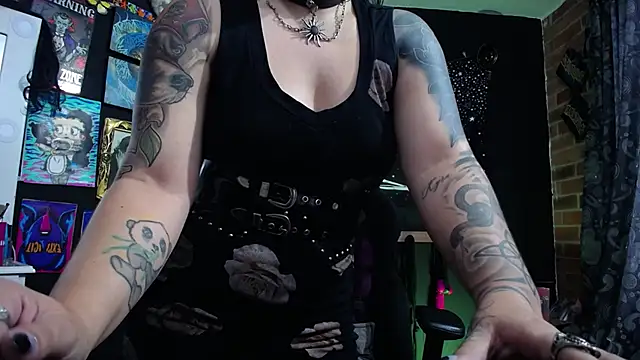 Yourmadame P online show from February 7, 2025, 8:10 pm