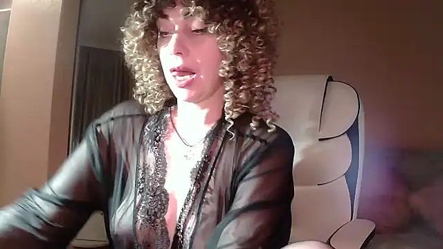 Roxolana Drim online show from December 15, 2025, 9:37 am