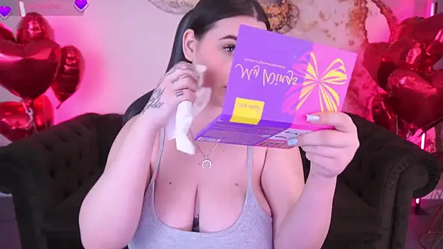 Snapshot of JeysyPotter chatting on February 18, 2025, 1:55 pm JeysyPotter online show from February 18, 2025, 1:55 pm