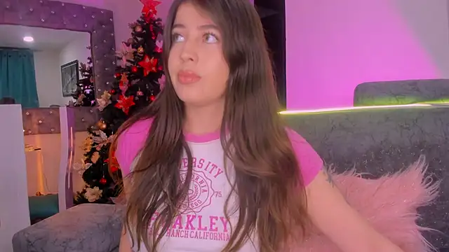 zoe kittylove online show from November 20, 2025, 5:19 am