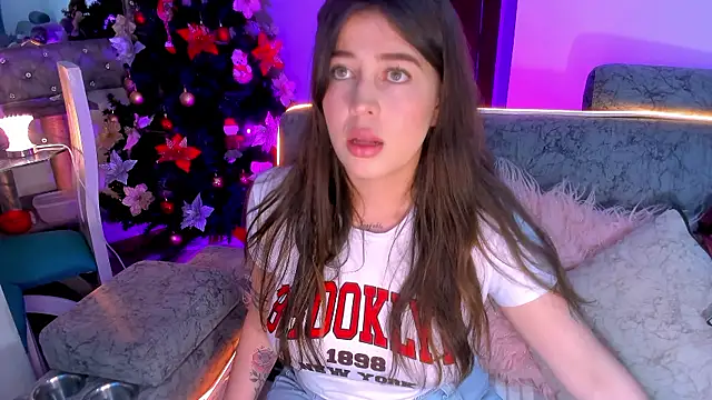 zoe kittylove online show from January 9, 2026, 3:13 am