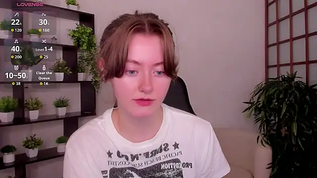 KateCuddle online show from July 20, 2026, 2:41 am