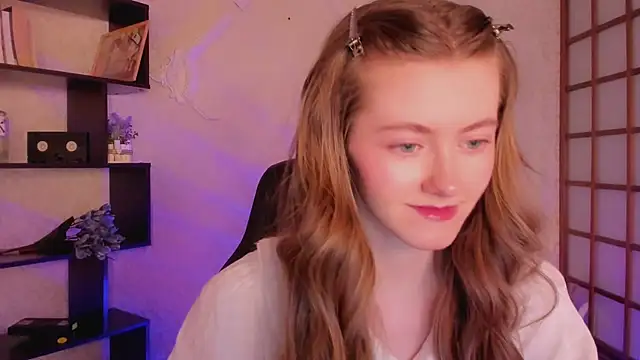 Snapshot of KateCuddle chatting on January 21, 2025, 2:11 am KateCuddle online show from January 21, 2025, 2:11 am