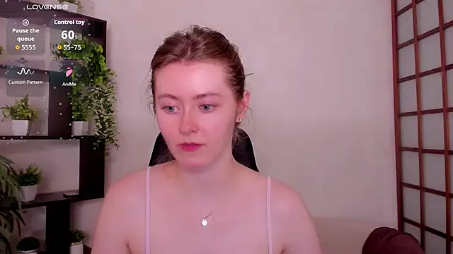 KateCuddle online show from July 7, 2026, 7:34 am