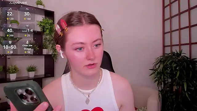 KateCuddle online show from July 16, 2026, 2:41 am