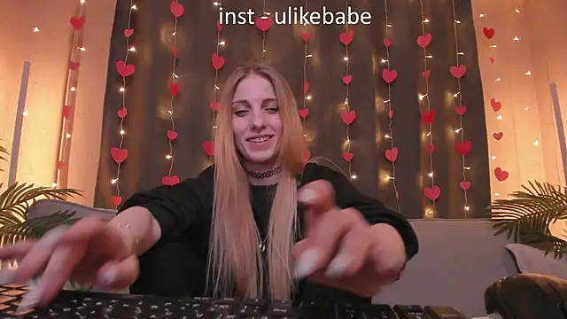 Snapshot of Anna_Fink chatting on February 28, 2025, 12:10 am Anna Fink online show from February 28, 2025, 12:10 am