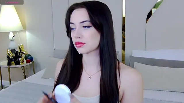 Betty Bridge online show from November 20, 2025, 5:41 am