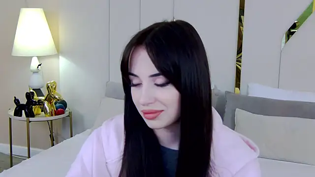 Betty Bridge online show from November 7, 2025, 6:07 am