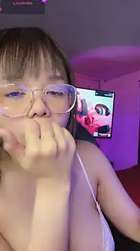 Maple Honeycome online show from April 3, 2026, 7:53 pm