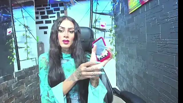 kissingdevil online show from October 4, 2025, 10:11 pm