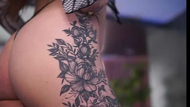 HotSkinnyX online show from February 10, 2026, 10:03 am