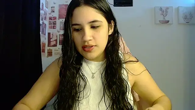 InocentHeaven1 online show from April 14, 2026, 12:21 pm