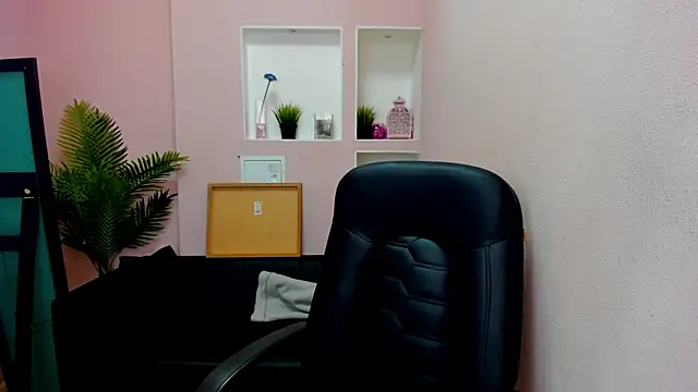 Persephoni online show from September 19, 2025, 8:24 pm