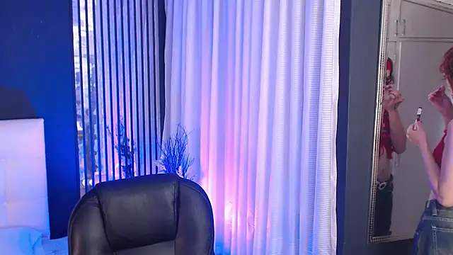 LiaVillalobos online show from February 12, 2026, 12:05 pm