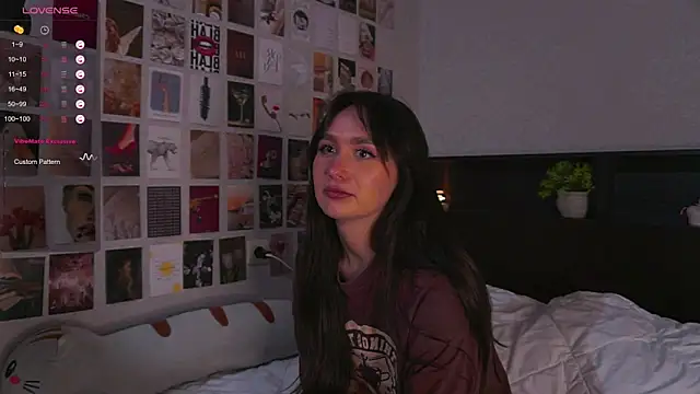 itssophiie online show from September 12, 2025, 5:56 pm