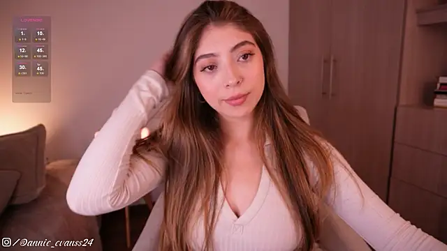 Snapshot of annie24_evans chatting on October 30, 2025, 9:33 pm annie24 evans online show from October 30, 2025, 9:33 pm