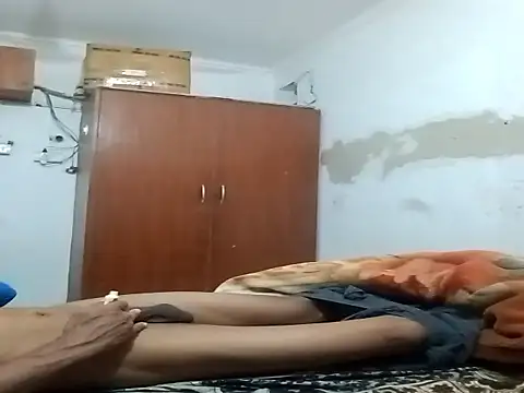 Snapshot of Lent_Medium chatting on November 9, 2025, 6:12 pm Lent Medium online show from November 9, 2025, 6:12 pm