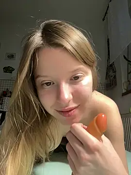kimczii online show from May 14, 2026, 10:34 am