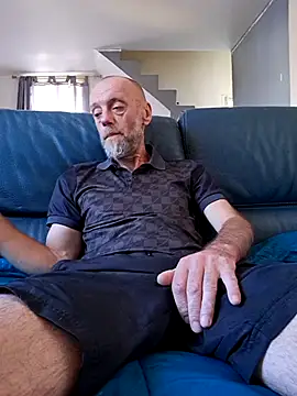 Snapshot of eddouxxx78 chatting on August 6, 2026, 4:35 pm eddouxxx78 online show from August 6, 2026, 4:35 pm