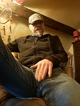 eddouxxx78 online show from April 29, 2026, 7:01 am