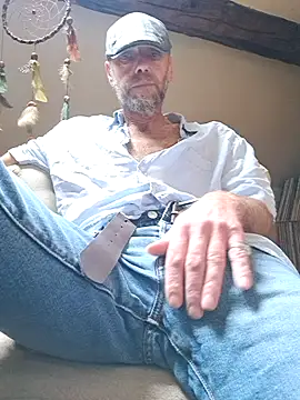 eddouxxx78 online show from September 10, 2025, 3:44 pm