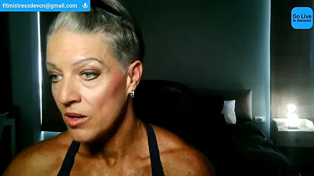 Snapshot of Devon2020 chatting on June 29, 2026, 10:15 am Devon2020 online show from June 29, 2026, 10:15 am