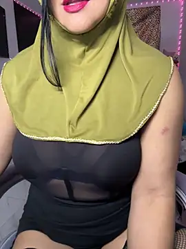 Snapshot of Jameela chatting on February 9, 2026, 10:52 pm Jameela online show from February 9, 2026, 10:52 pm