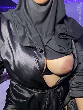 Snapshot of Jameela chatting on February 22, 2026, 11:17 pm Jameela online show from February 22, 2026, 11:17 pm