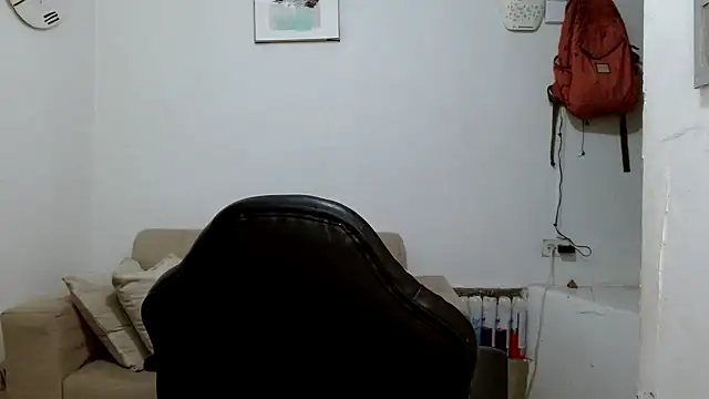 angelamarie1 online show from March 9, 2026, 11:58 am