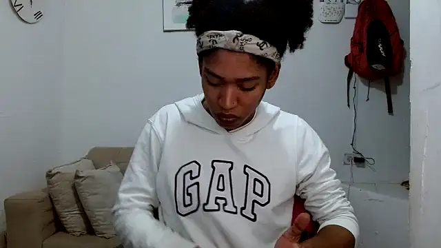 angelamarie1 online show from February 20, 2026, 6:26 am