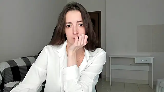Snapshot of Sabrina_Mur chatting on October 23, 2025, 8:24 am Sabrina Mur online show from October 23, 2025, 8:24 am