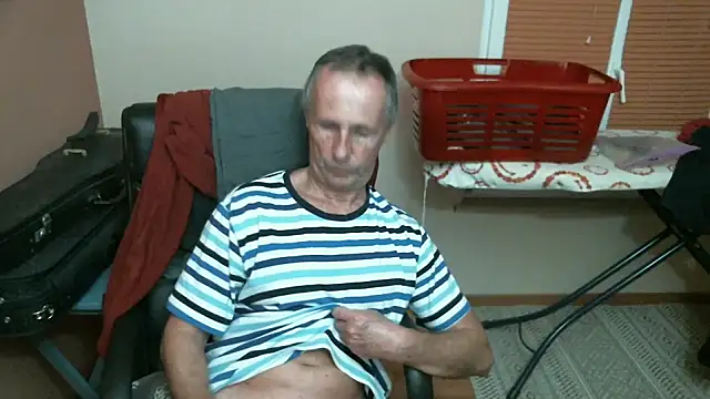 olibrius71 online show from February 20, 2025, 11:21 pm