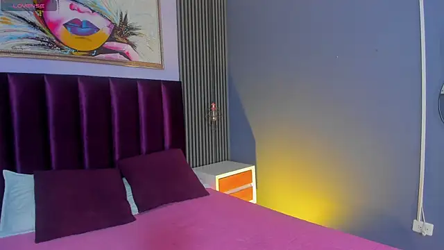 LauraAristizabal online show from March 26, 2026, 12:36 pm