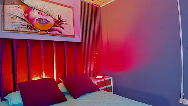 LauraAristizabal online show from March 11, 2026, 12:32 pm