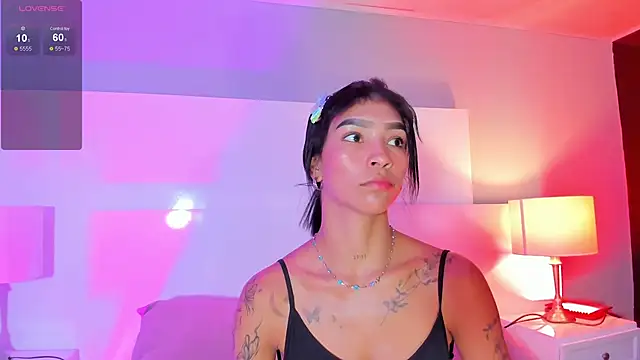 LauraAristizabal online show from January 19, 2026, 12:31 pm