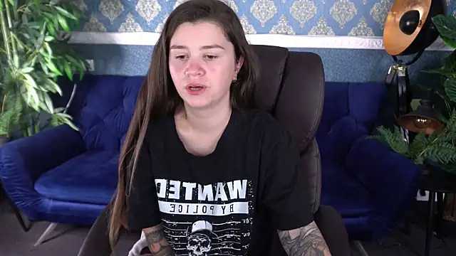 AmellyMilly online show from October 25, 2025, 12:39 pm