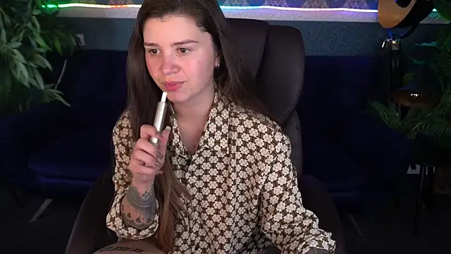 AmellyMilly online show from October 26, 2025, 1:44 pm