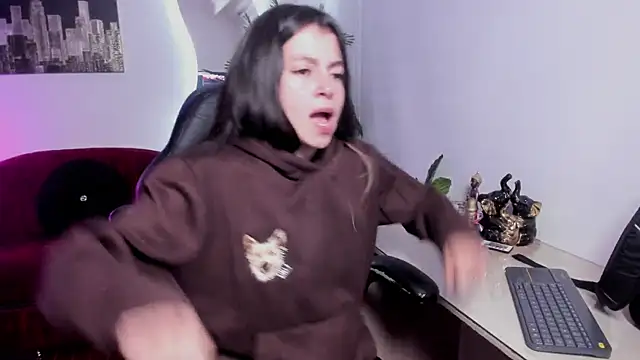 Meghan320 online show from October 1, 2025, 11:58 am