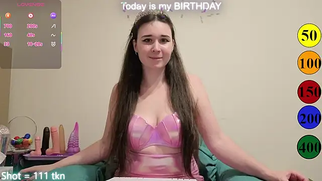 MaryHillx online show from September 27, 2025, 8:48 pm